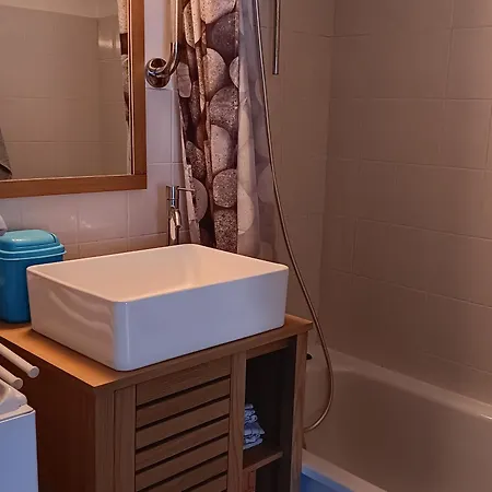 Сasa de vacaciones Maison Familiale Avec Piscine, Proche Et Commerces - Fr-1-476-214